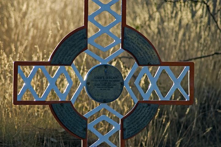 Croce commemorativa nel Karijini N.P.